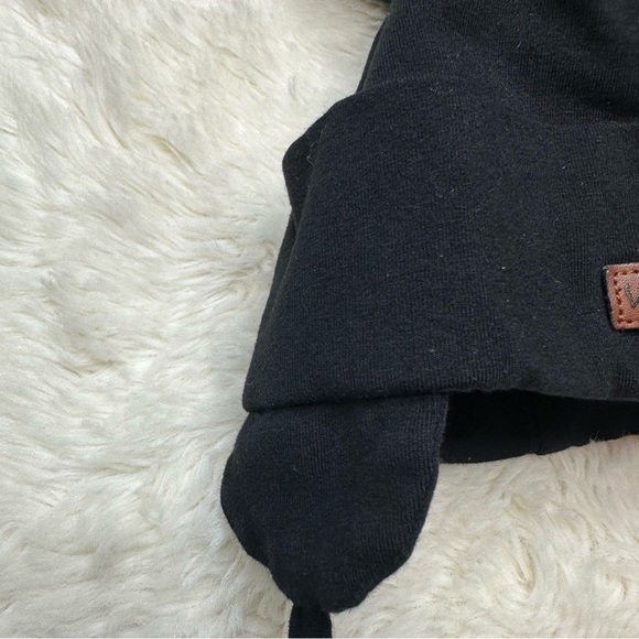 Vamos Hat With Pom-Pom Black Size 0-6 Months - Picture 2 of 16